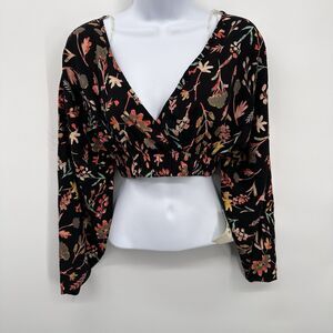 Floral‎ crop Long Puff Sleeve Crop Top Size Small to M  super short cute